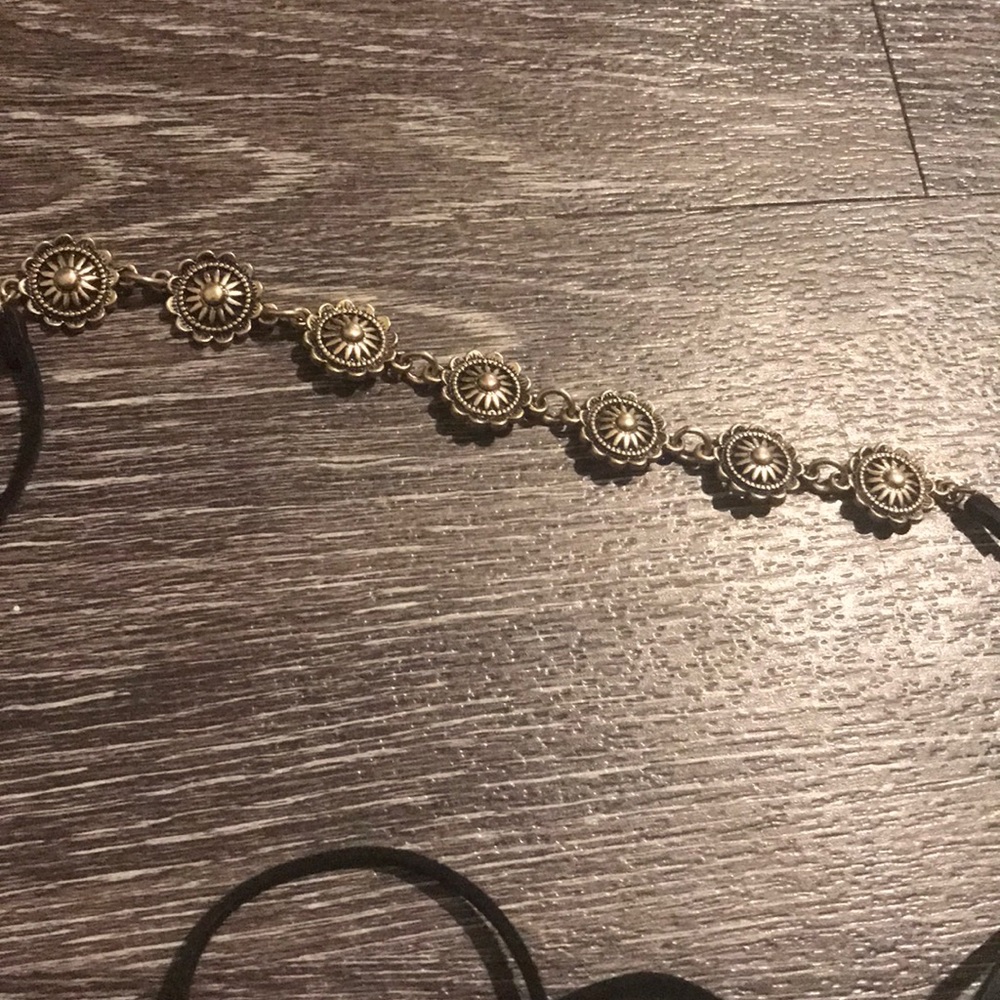 Chocker necklace